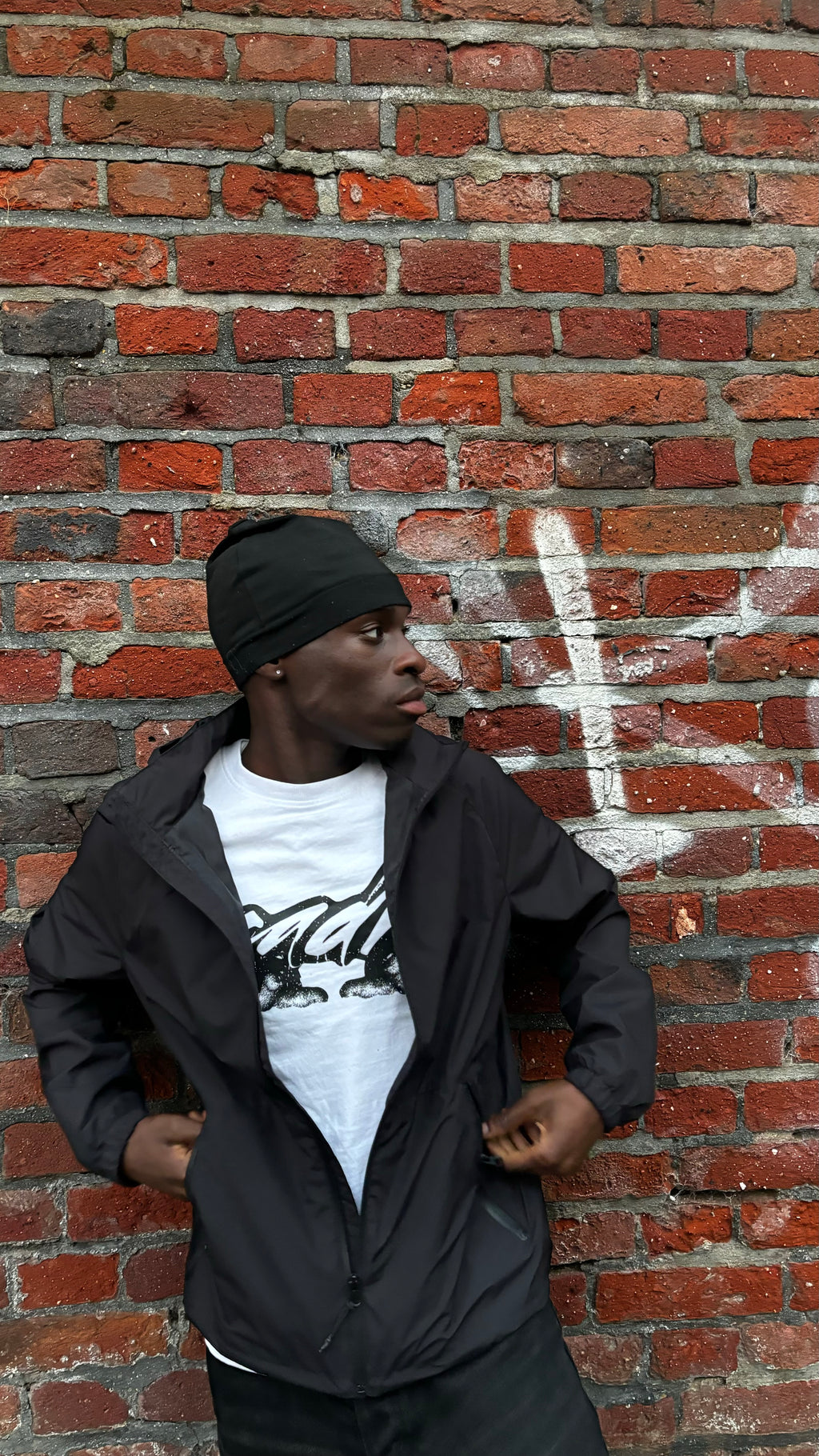 CADRE – Entre les mains