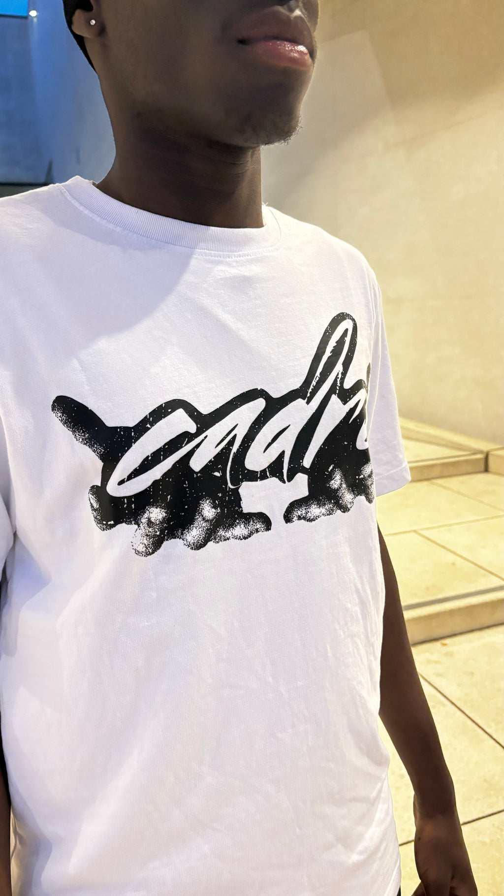 CADRE – Entre les mains