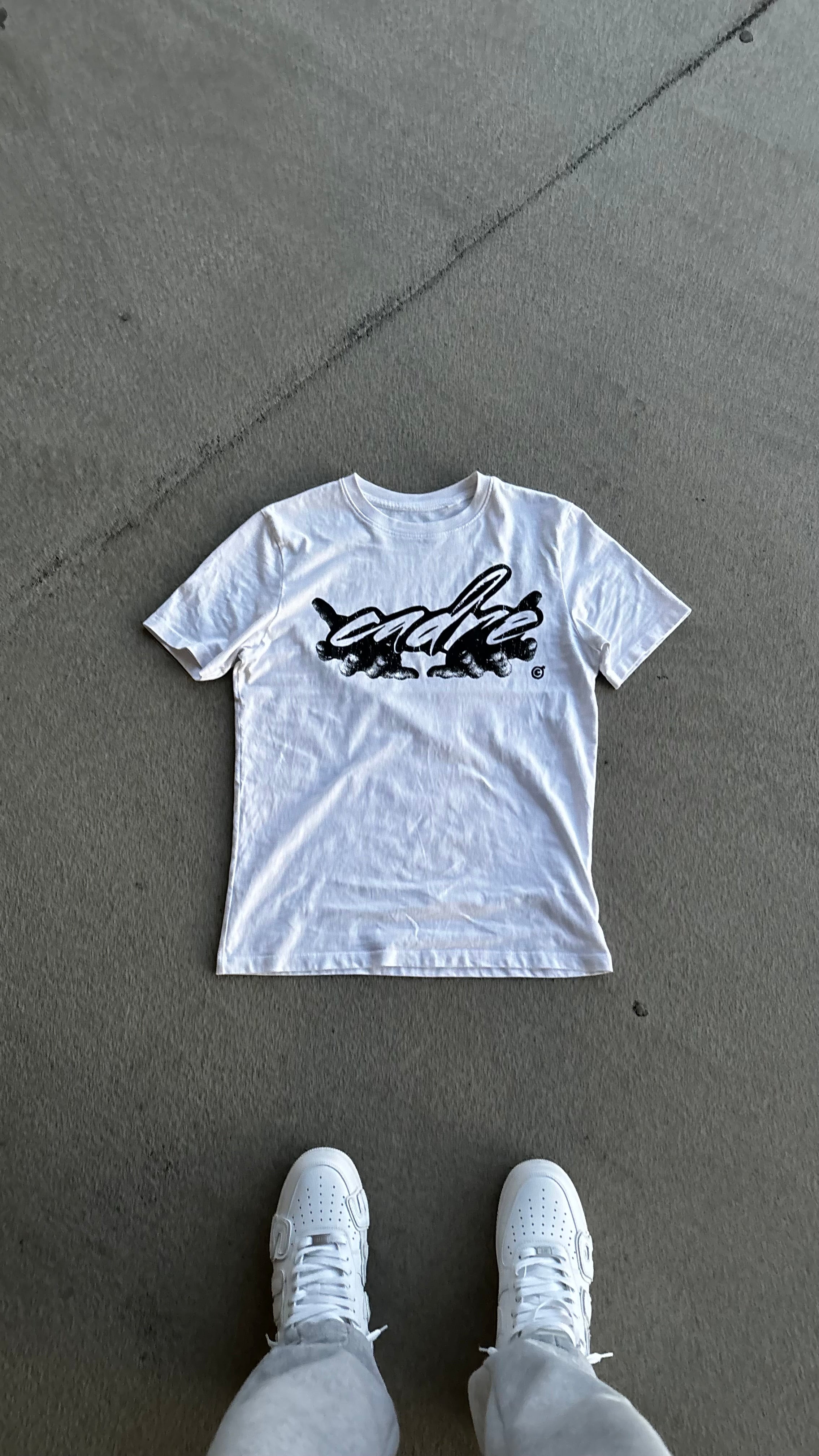 CADRE – Entre les mains